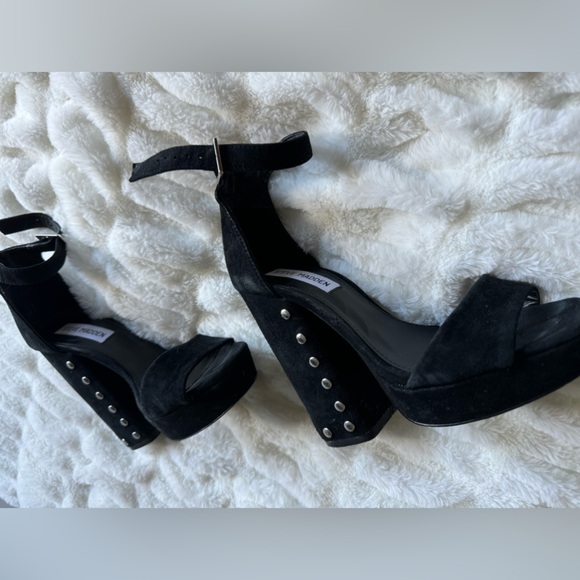 Black Steve Madden heels size not visible anymore (6) - Picture 4 of 6